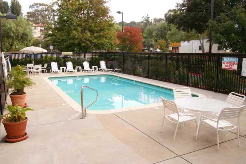 Hampton Inn Oakland-Hayward Servizi foto